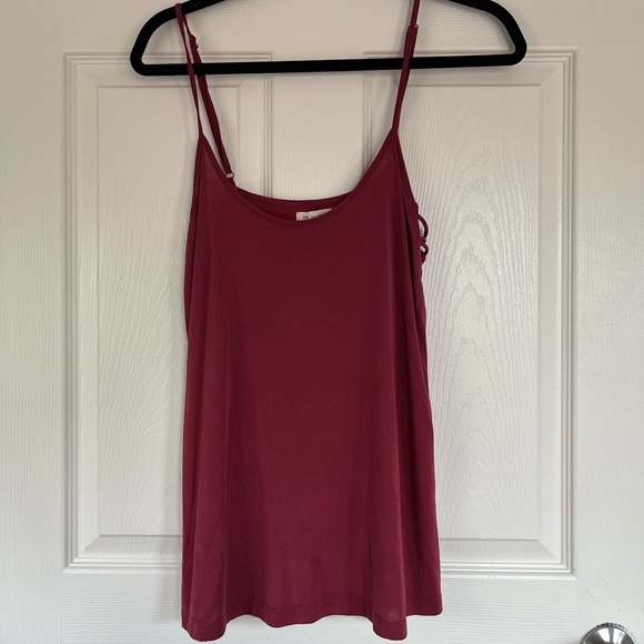 UO Tank - Picture 2 of 6
